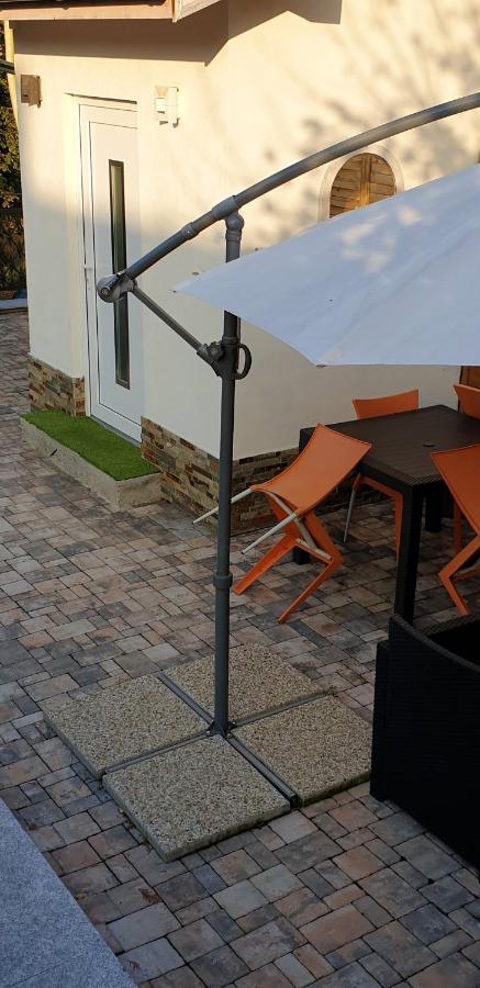 2 Bedrooms House With Enclosed Garden And Wifi At Slezska Ostrava Eksteriør bilde