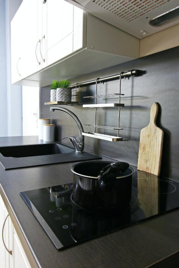 2 Bedrooms House With Enclosed Garden And Wifi At Slezska Ostrava Eksteriør bilde