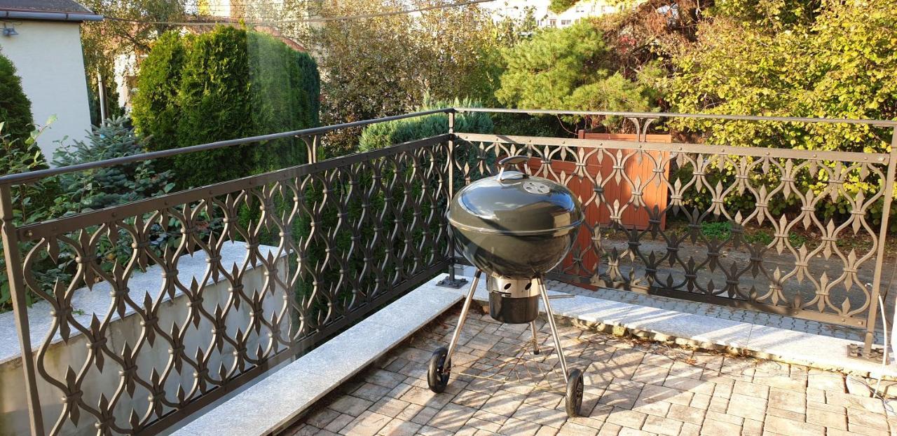 2 Bedrooms House With Enclosed Garden And Wifi At Slezska Ostrava Eksteriør bilde